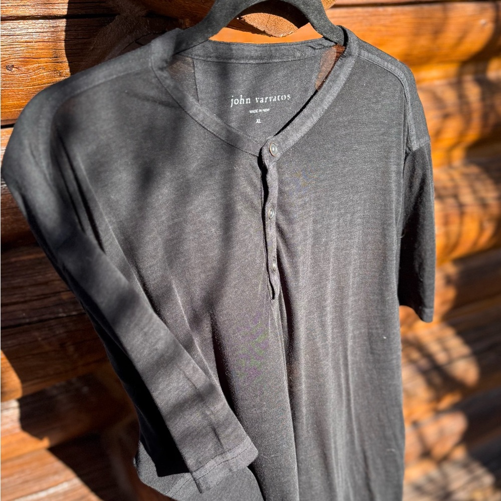 John Varvatos Men’s Duke Henley Shirt | XL | Made in Peru